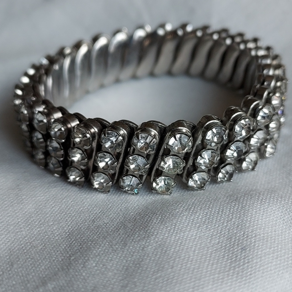 Vintage Stretch rhinestone bracelet